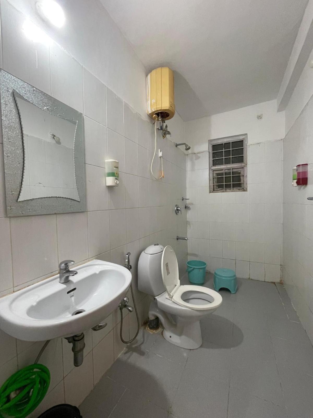 Ronne'S Little Baga Service Apartments Kültér fotó